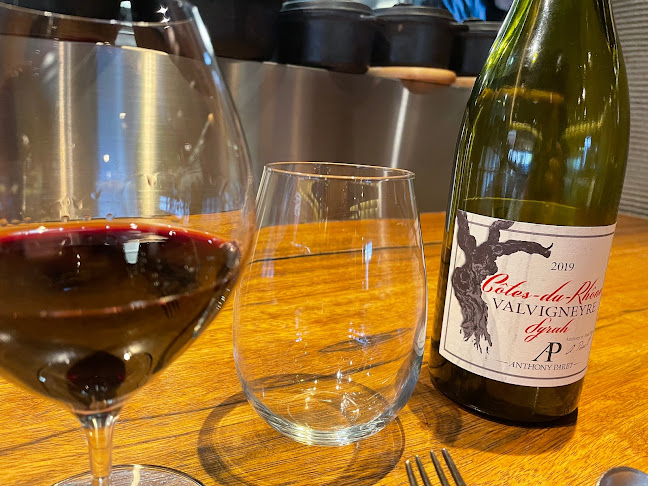 〒550-0013 大阪府大阪市西区新町１丁目２４−８ ノース四ツ橋ビル 1F