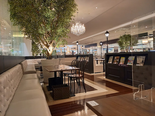 〒650-0047 兵庫県神戸市中央区港島南町１丁目２−２