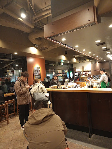 〒103-0022 東京都中央区日本橋室町１丁目７−１ スルガビル 1F