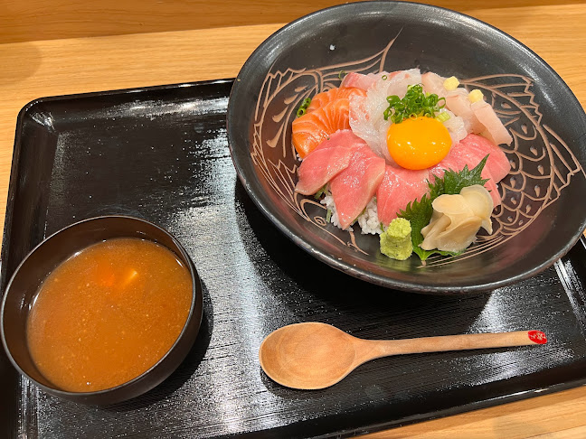 丸友 那覇総本店