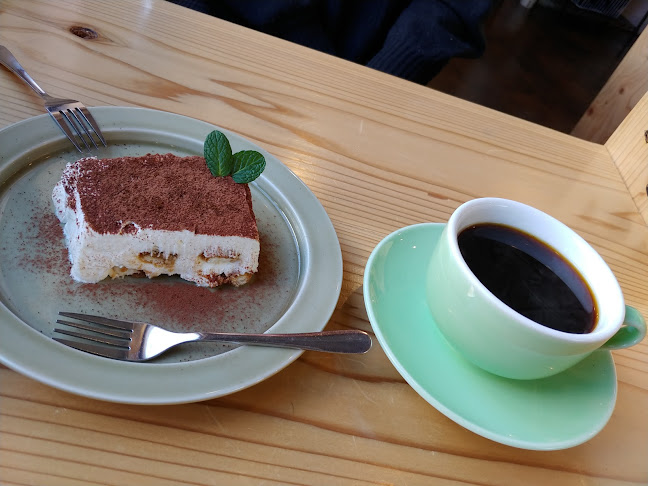 アンドバリシエ - 飲食業