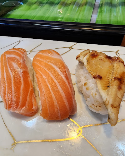 Opinii despre 鶴寿司 în 函館市 - 飲食業