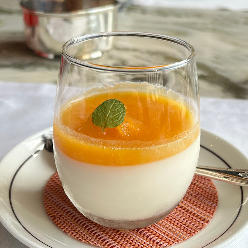 Opinii despre ヘイフンテラス în 千代田区 - 飲食業