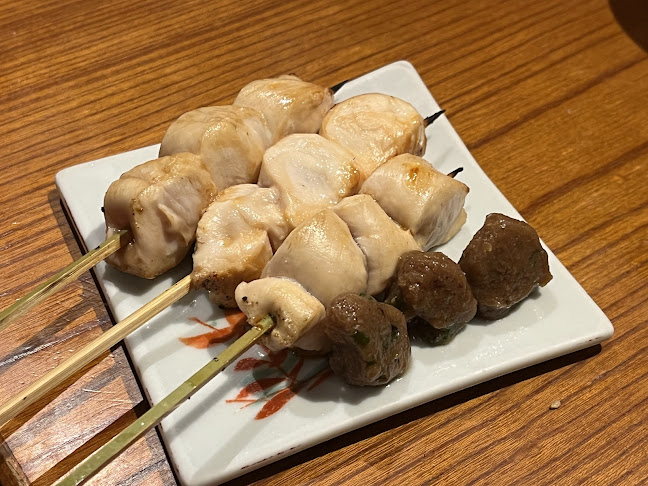 〒101-0051 東京都千代田区神田神保町１丁目４−１７