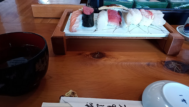 鶴寿司 - 函館市
