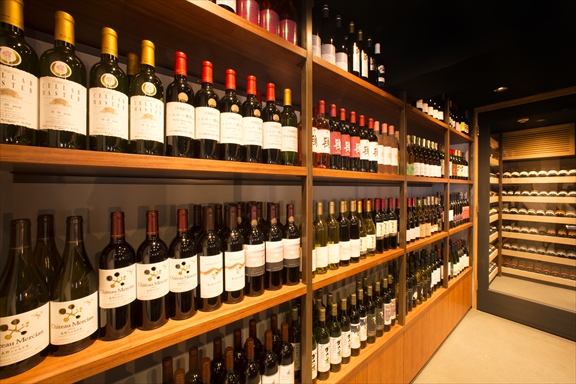 Opinii despre 日本ワインショップ遅桜 2階Wine Bar 綺羅星 în 港区 - 飲食業