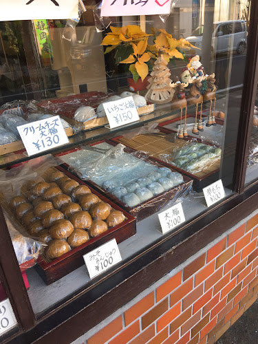 伊勢屋 - 飲食業