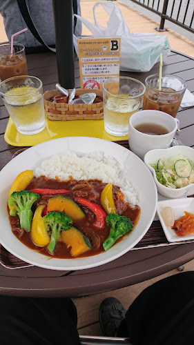 カフェ・ハーモニー - 飲食業