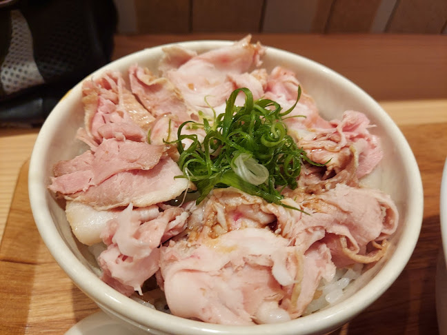 〒730-0032 広島県広島市中区立町５−２