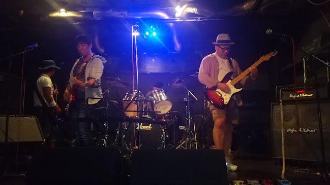 Ｓｔｕｄｉｏ裸蛇 - 飲食業