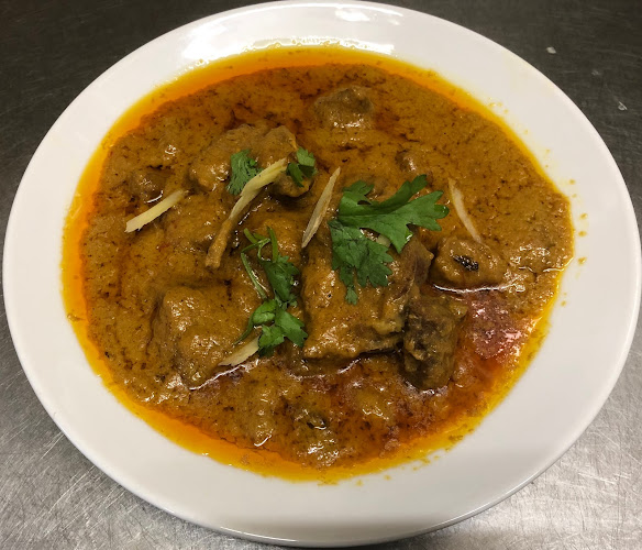 プルナディープ - 飲食業