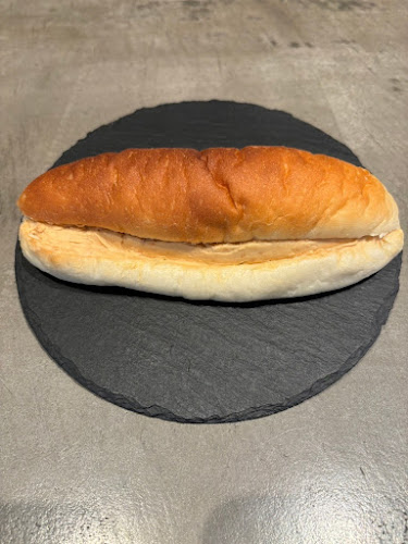 mills by TruffleBAKERY 長野店《ミルズ バイ トリュフベーカリー》 - 飲食業