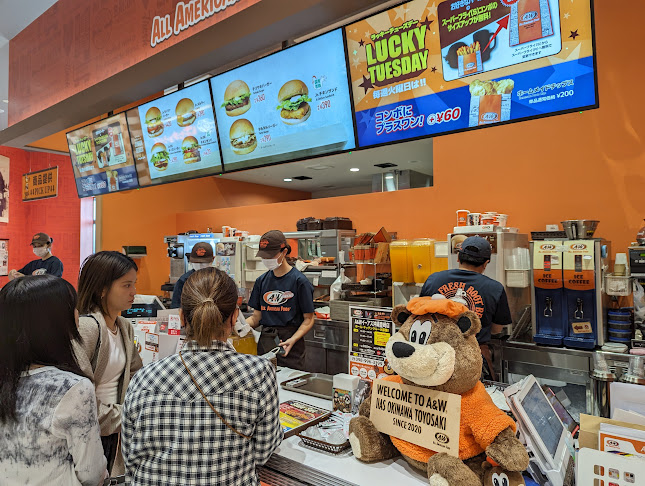 A&W イーアス沖縄豊崎店