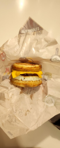 マクドナルド 国際通り牧志店 - 飲食業