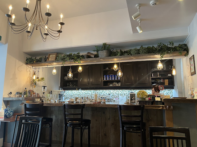 〒810-0022 福岡県福岡市中央区薬院２丁目１４−２６