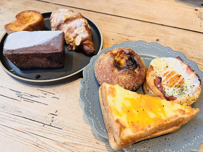 パンとエスプレッソと花束を