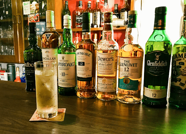 Opinii despre レトロバーレト (RETRO BAR レト) în 大阪市 - 飲食業