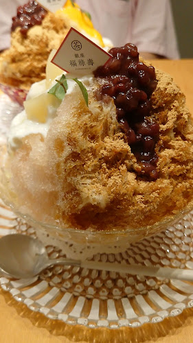 〒104-0061 東京都中央区銀座２丁目８−８