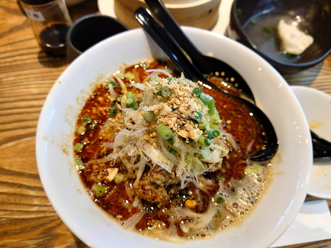 Opinii despre 揚げたて串揚げと焼き鳥 大衆串横丁てっちゃん キラリス函館駅前店 în 函館市 - 飲食業