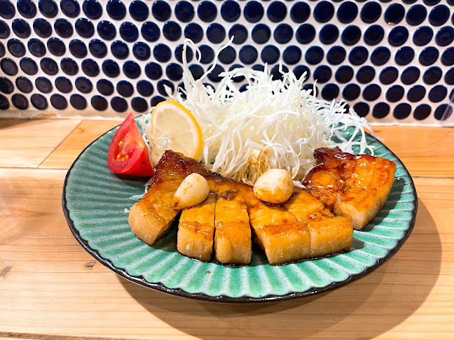 めしと酒 あおい食堂。