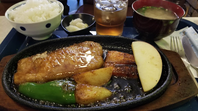 Opinii despre 中村屋 în 広島市 - 飲食業