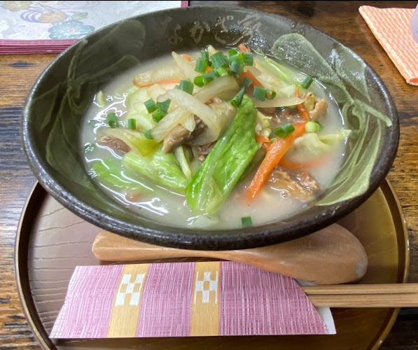 〒901-0155 沖縄県那覇市金城３丁目７−１