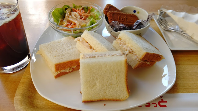 Cafe Dining&Bar FLAT カフェ ダイニングバー フラット - 飲食業