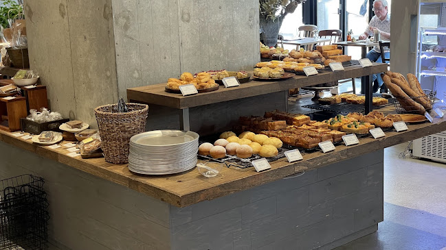 パンとエスプレッソと花束を