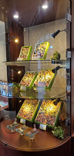 モンロワール 銀座みゆき通り店 - 中央区