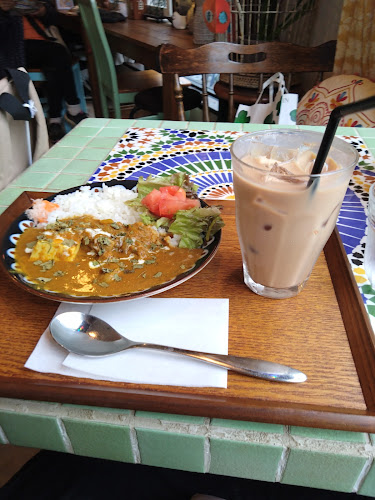 服と雑貨＆カフェ 地球館 - 飲食業