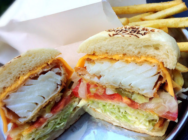 築地 魚政 Tsukiji Fish Burger MASA - 中央区