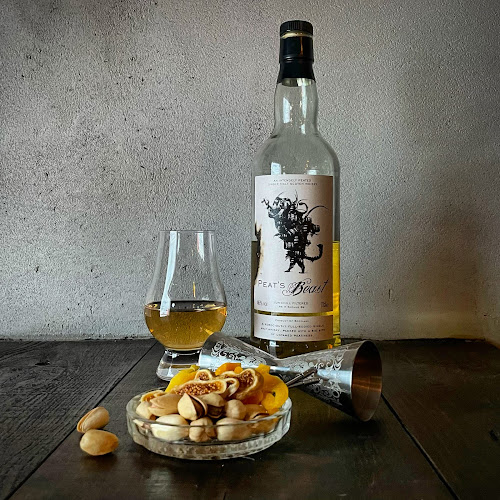 Opinii despre stand&gallery 途艸 - ミチクサ | クラフトジン カフェ バー ギャラリー 昼飲み cafe bar michikusa みちくさ 小田原 în 小田原市 - 飲食業