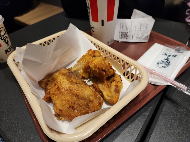Comentarii opinii despre ケンタッキーフライドチキンミーナ天神店