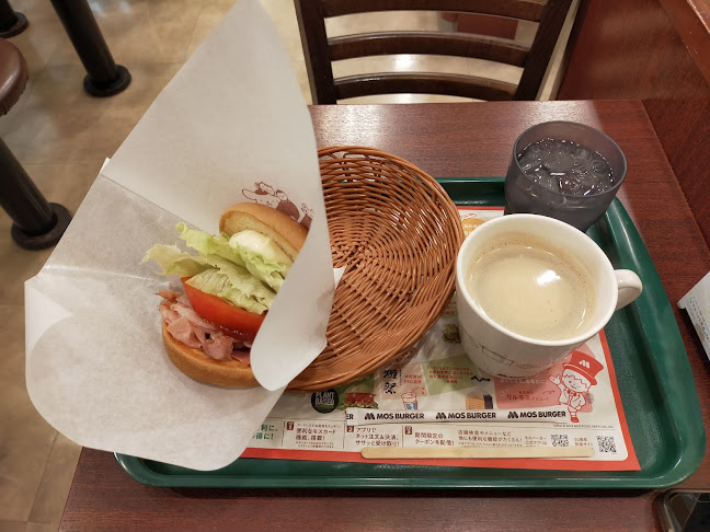 Comentarii opinii despre モスバーガーCoCoLo新潟店