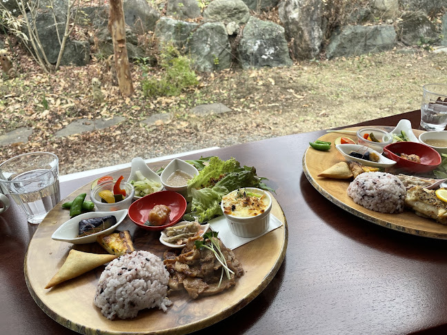 Opinii despre 森のカフェ în 秦野市 - 飲食業