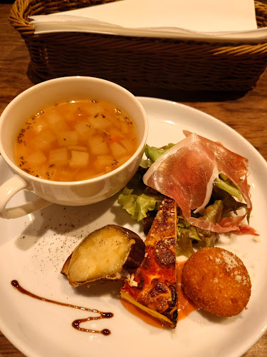 Dining＋Cafe&Bar 閏うるう