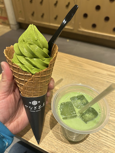 〒110-0005 東京都台東区上野７丁目１−１ エキュート上野 改札外2階