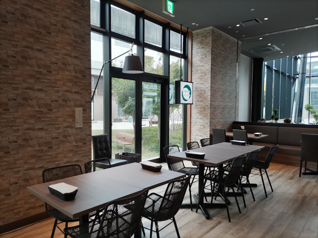 ライトアップ カフェ＆ダイニング