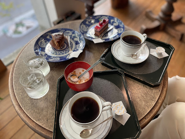 アデュマン - 飲食業