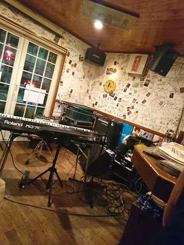 Opinii despre ジーズキャフェ în 小田原市 - 飲食業