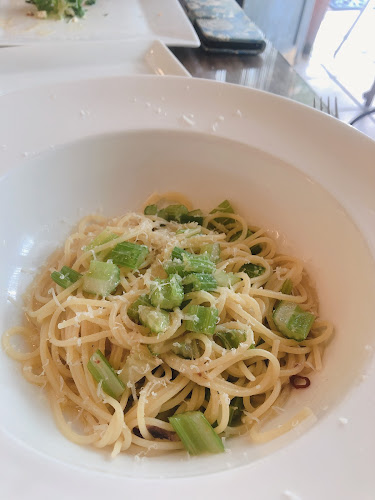 Opinii despre ビストロポワソンルージュ în 神戸市 - 飲食業