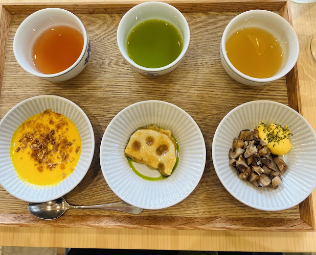 〒475-0023 愛知県半田市亀崎町９丁目１１１