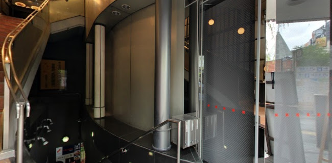 Opinii despre 銀座珈琲店 銀座数寄屋橋店 în 中央区 - 飲食業