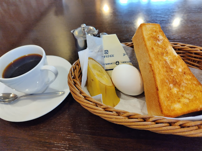 〒466-0821 愛知県名古屋市昭和区前山町２丁目２５−１ ＣａＦｅＭＩＵＲＡ