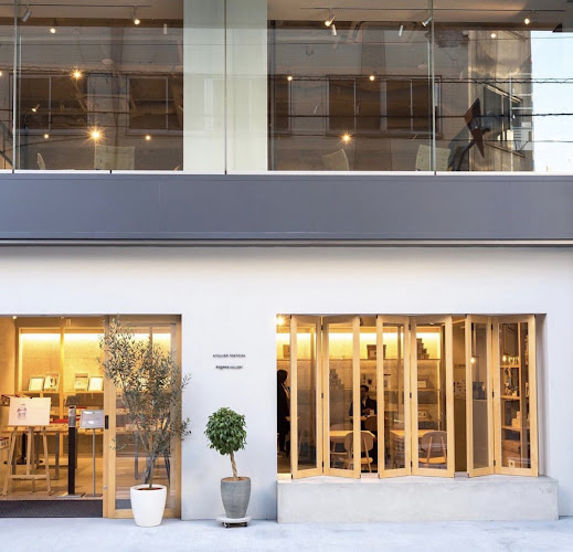 〒104-0061 東京都中央区銀座８丁目１８−４ 東銀座ビル 1F