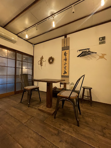 Comentarii opinii despre stand&gallery 途艸 - ミチクサ | クラフトジン カフェ バー ギャラリー 昼飲み cafe bar michikusa みちくさ 小田原