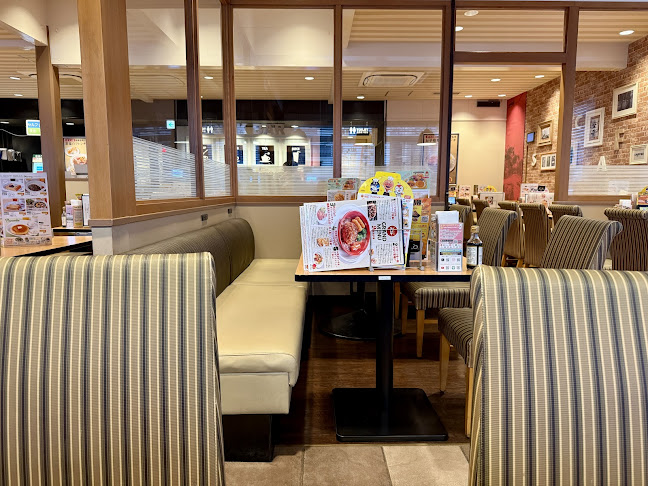 ガスト 松山朝生田店