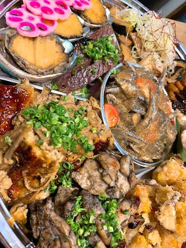 割烹すすきの - 飲食業