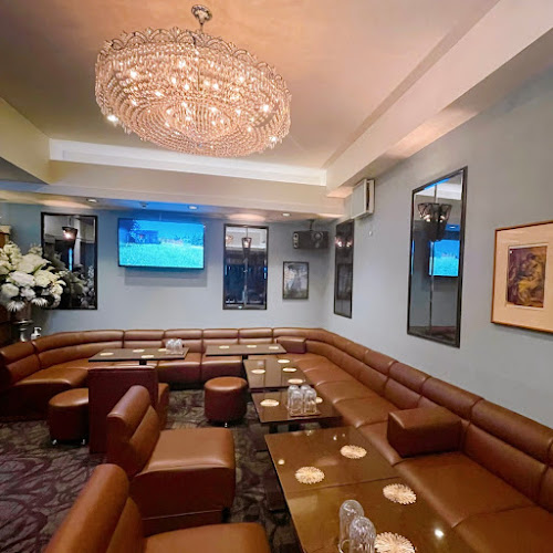 Opinii despre スナック ロダン în 千葉市 - 飲食業