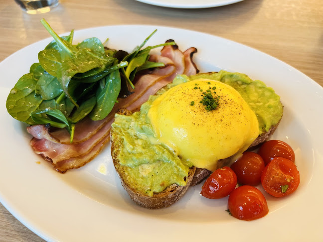 サラベス 東京店